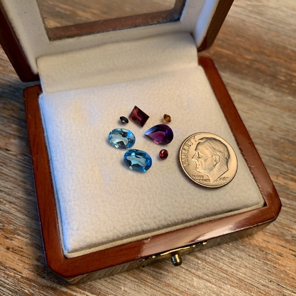 Higher Grade Setting Stones - Naturally Formed Gemstones - Picture 5 of 12